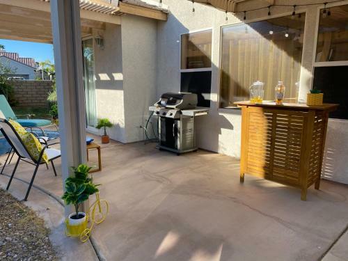 Modern Large Home In Golf Course Community