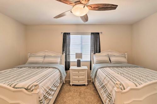 Indio Getaway With Private Oasis Hike And Golf!