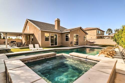 Indio Getaway With Private Oasis Hike And Golf!
