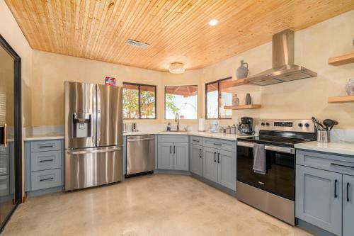 @ Marbella Lane - Modern Rustic Home In Jt