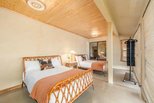 @ Marbella Lane - Modern Rustic Home In Jt