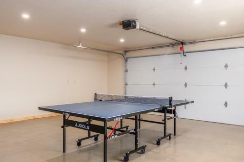 @ Marbella Lane - Modern Rustic Home In Jt