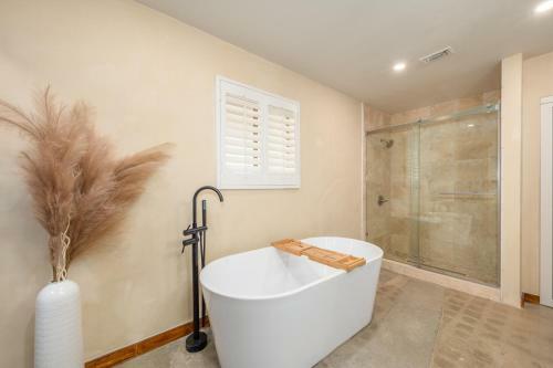 @ Marbella Lane - Modern Rustic Home In Jt