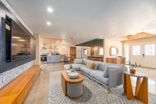 @ Marbella Lane - Modern Rustic Home In Jt