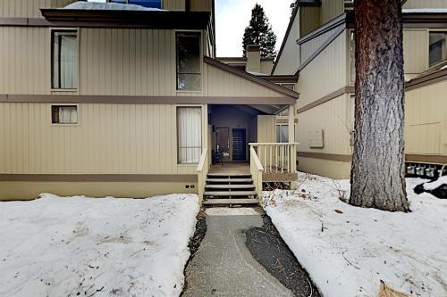 Kingswood Village 57
