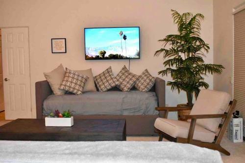 Laquinta Escape