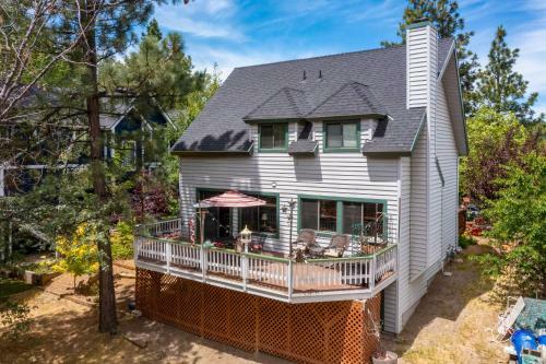 Bright Lake Arrowhead Home With Spacious Deck!