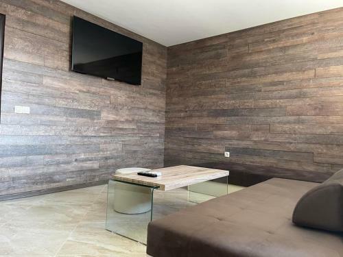 Riverpark Grand Apartment