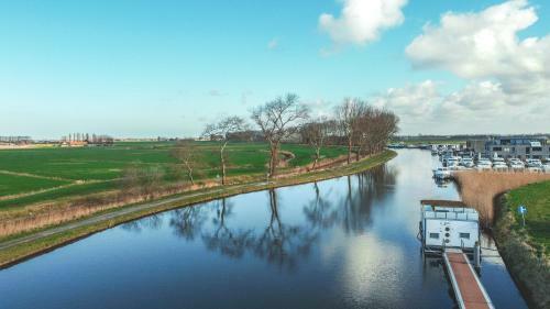 Homeboat Glamping