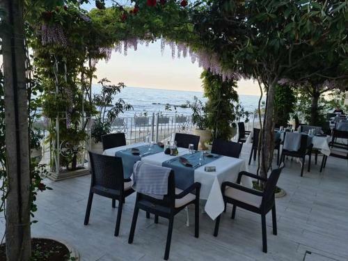 La Mer Luxury Apartments