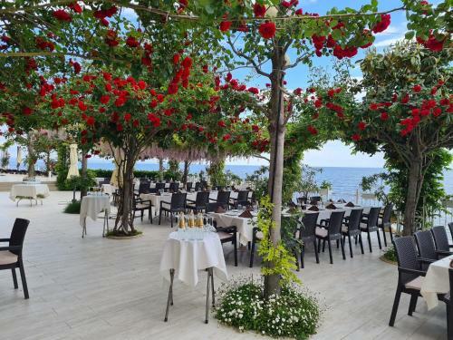 La Mer Luxury Apartments
