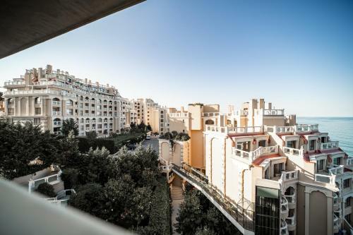 La Mer Luxury Apartments