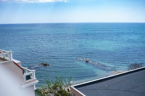 La Mer Luxury Apartments