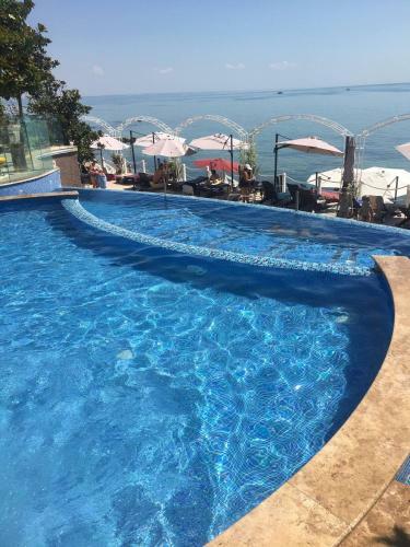 La Mer Luxury Apartments