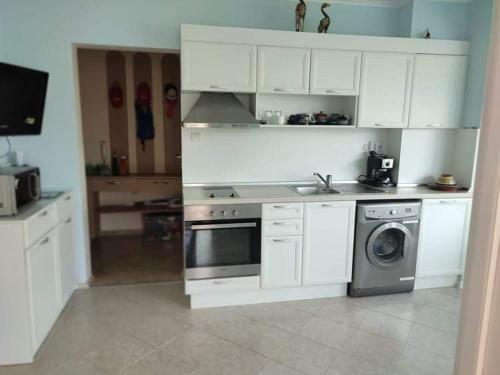 Golden Sands Apartment