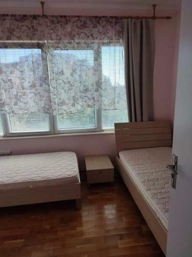 Golden Sands Apartment