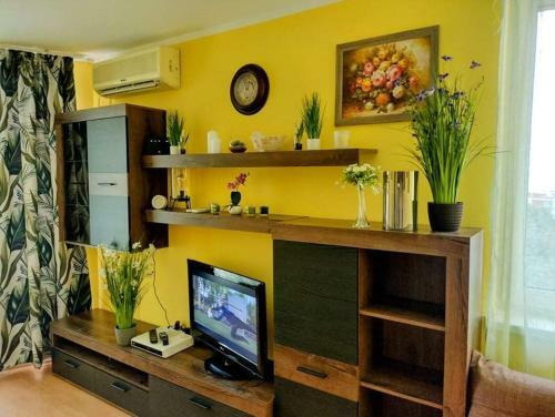 Summer Apartments Destination Bulgaria 2000 Crown,imperial,panorama Fort