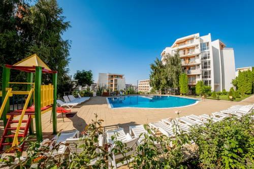 Summer Apartments Destination Bulgaria 2000 Crown,imperial,panorama Fort