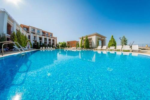 Summer Apartments Destination Bulgaria 2000 Crown,imperial,panorama Fort