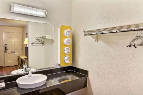 Motel 6 Fremont North