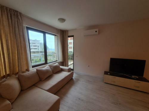Modern 1br Apartment With Sea View & Pool Included With Parking Space