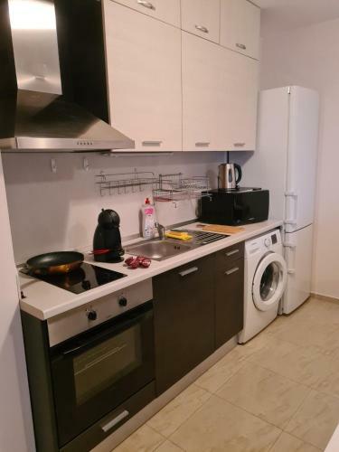 Modern 1br Apartment With Sea View & Pool Included With Parking Space