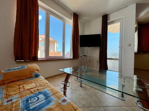 Private One-bedroom Apartment With Balcony In Sozopol
