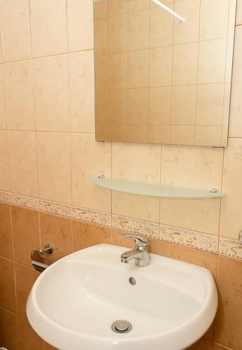 Stylish 1bd Apartment With Cozy Balcony In Varna