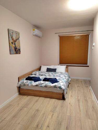 Apartment With Private Yard And Bbq