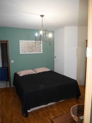 Roman Thermae 2bdrm Sunny Apartment