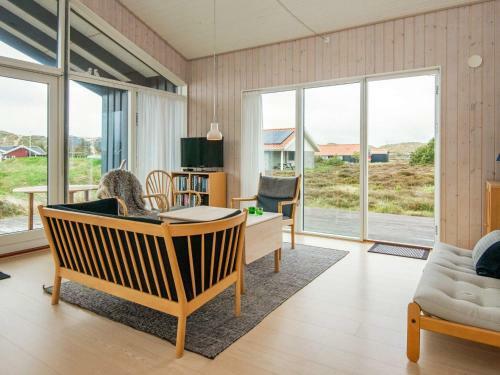 Holiday Home Fan� Ccvi