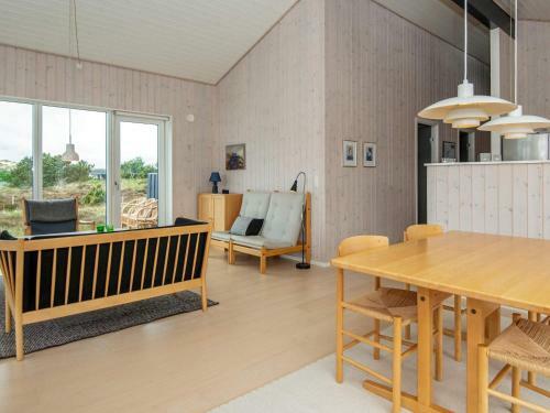 Holiday Home Fan� Ccvi