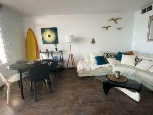 Las Carmenes 2-bed Apartment In Bajamar