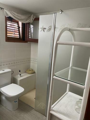 Adosado Con Piscina Y Tenis