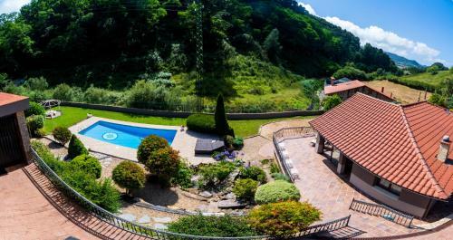 Sarren Villa W/ Pool