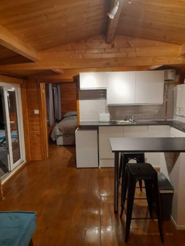 Huckleberry Glamping Lodge