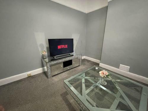 Superb House - 2 Lorn Street