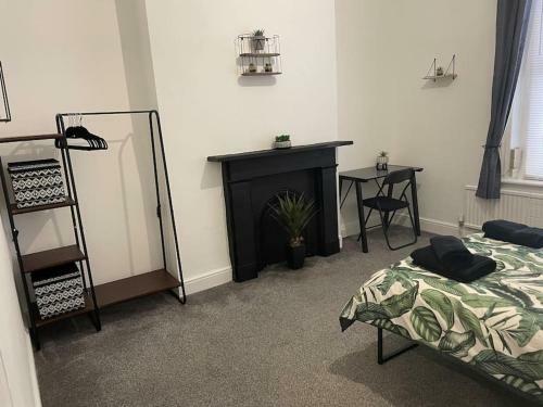 Superb House - 2 Lorn Street