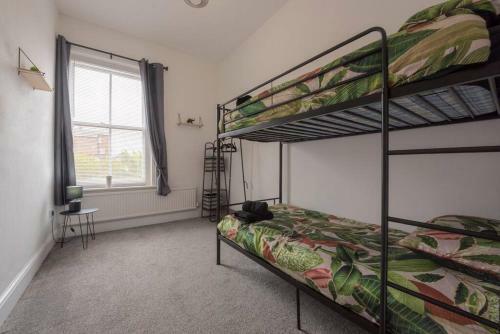 Superb House - 2 Lorn Street