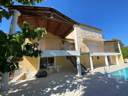 Villa D'eden