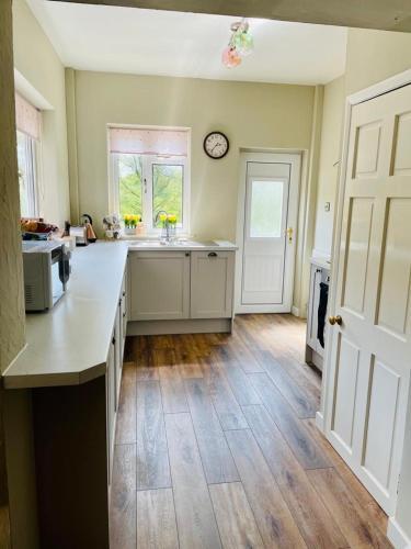 Church View, Dog Friendly, With Parking,
