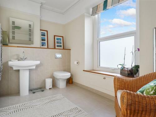 Pass The Keys Luxury 7 Bed Beachfront Victorian Terrace House