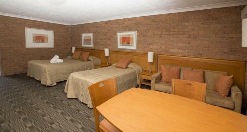 James Street Motor Inn