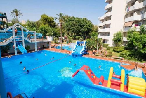 Apartamento Benal Beach Sea Front Holiday Home