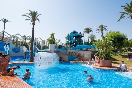 Apartamento Benal Beach Sea Front Holiday Home