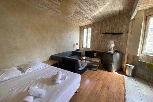 Apartamento Charming Studio For 2 - Place Saint-lazare