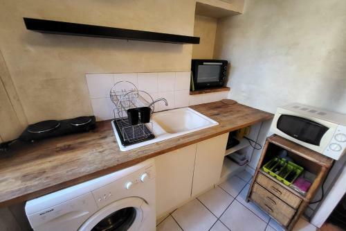 Apartamento Charming Studio For 2 - Place Saint-lazare