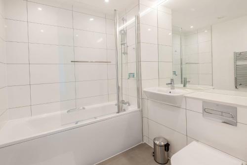 Spacious And Bright Apartments In Brentford