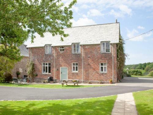 Poacher's Cottage - Ukc4124