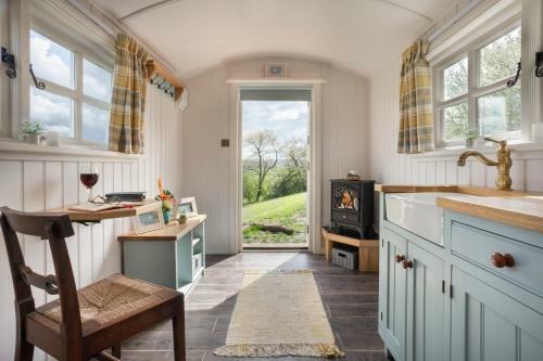 The Heron Shepherds Hut At Lyth Valley